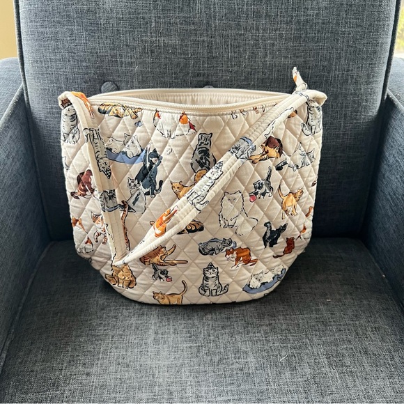 NWT Vera Bradley A Cat’s Life Slouchy Bucket Shoulder Bag. Cream cotton. - Picture 9 of 11